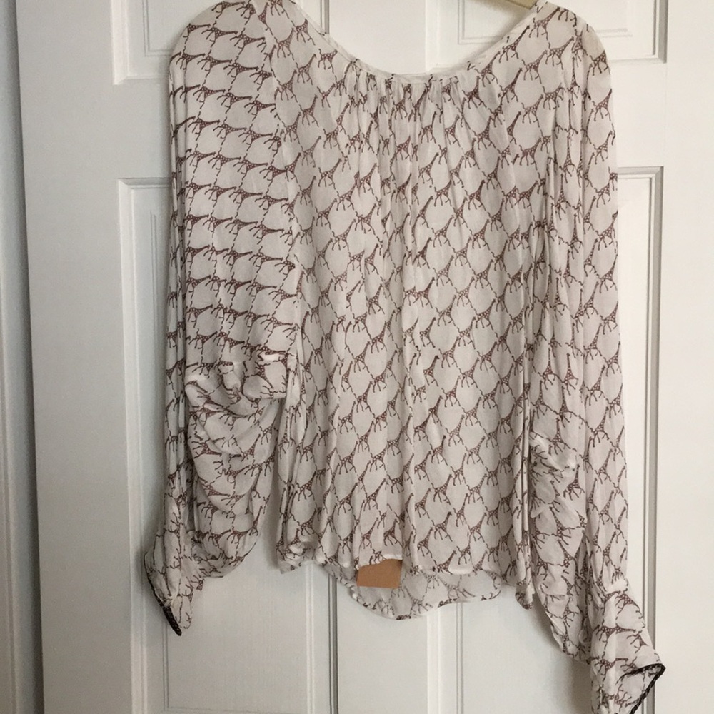 Adorable organic cotton giraffe top